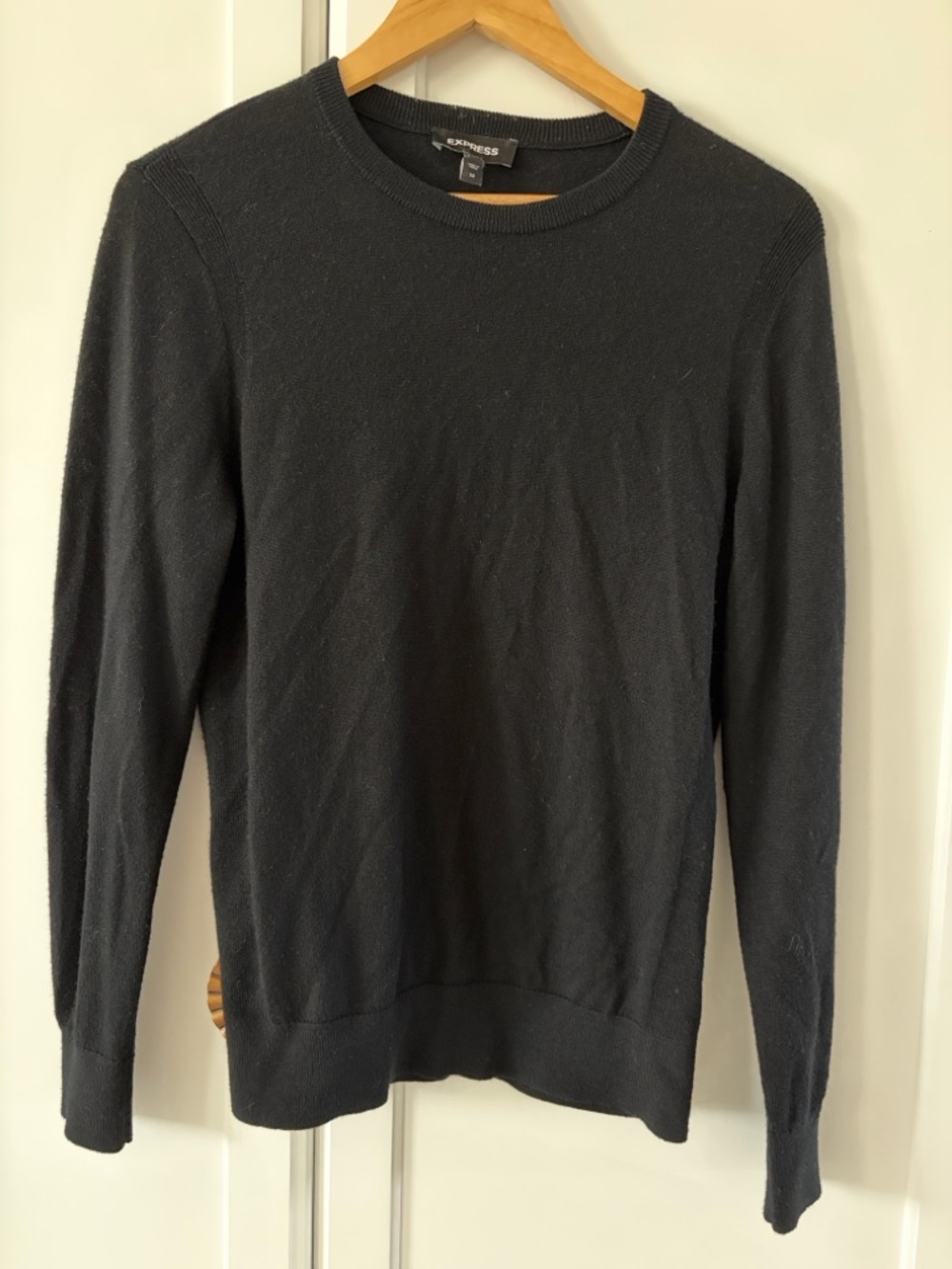 Express Men’s Black Crewneck Pullover